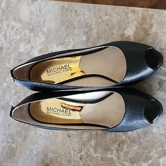 Michael Kors black heels - Picture 6 of 8